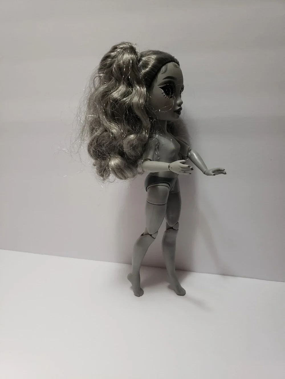 RAINBOW HIGH SHADOW Series l **Nicole Steel** Fashion Doll (NUDE)